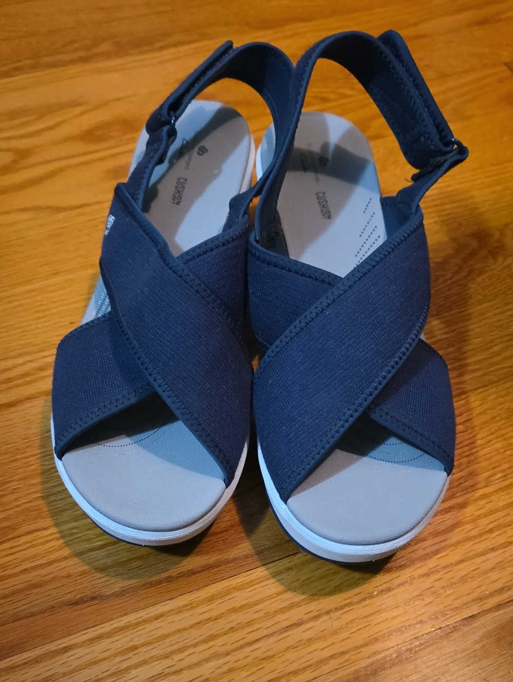 Clarks Cloudsteppers Navy Crossband Comfort Sandals